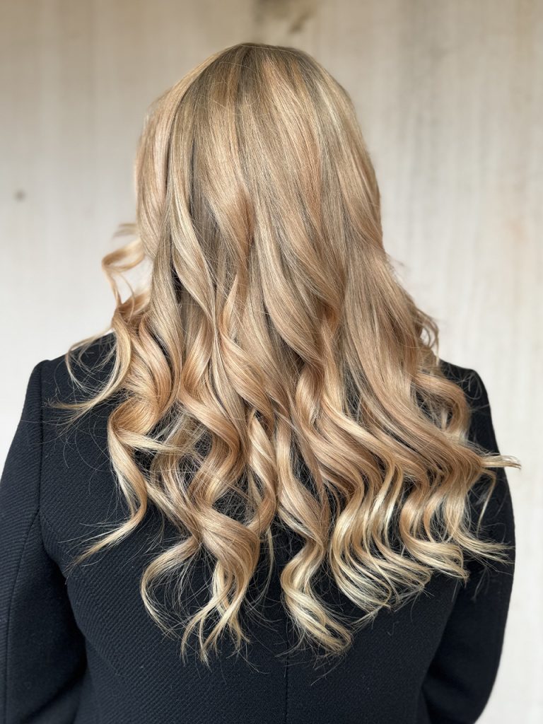 couleur cheveux coiffeuse